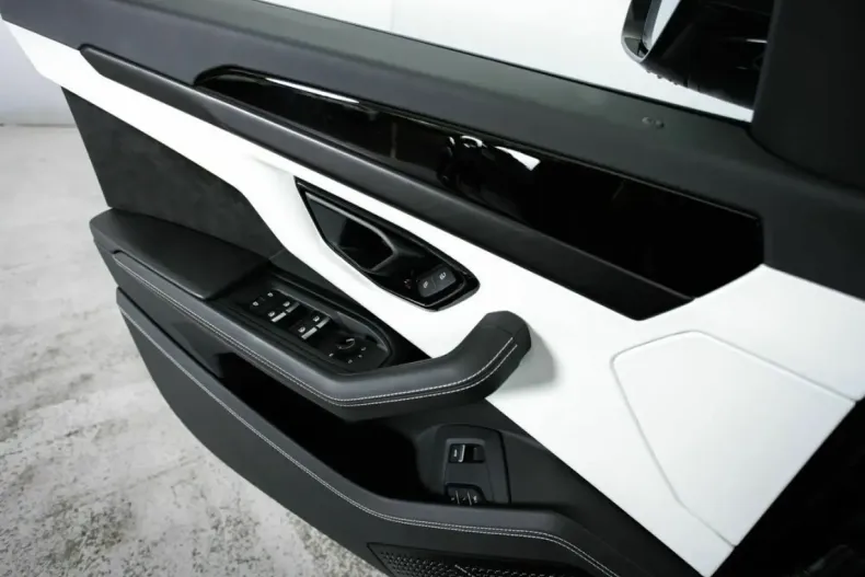 Lamborghini Urus din 2023 cu 21.250 km - oferta LAM146850 - foto 46