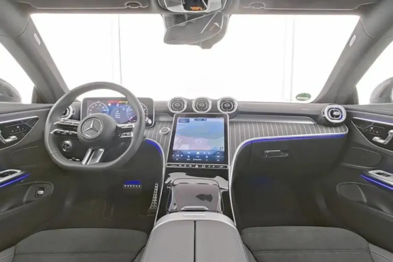 Mercedes-Benz CLE 300 din 2023 cu 3.476 km - oferta MER146855 - foto 5