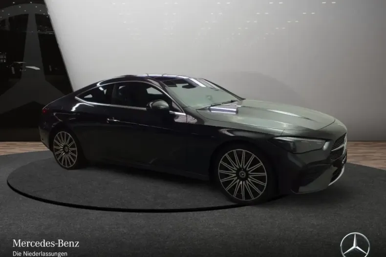 Mercedes-Benz CLE 200 din 2024 cu 7.702 km - oferta MER146858 - foto 3