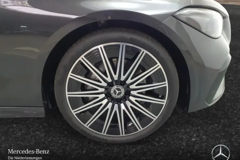 Mercedes-Benz CLE 200 din 2024 cu 7.702 km - oferta MER146858 - foto 4