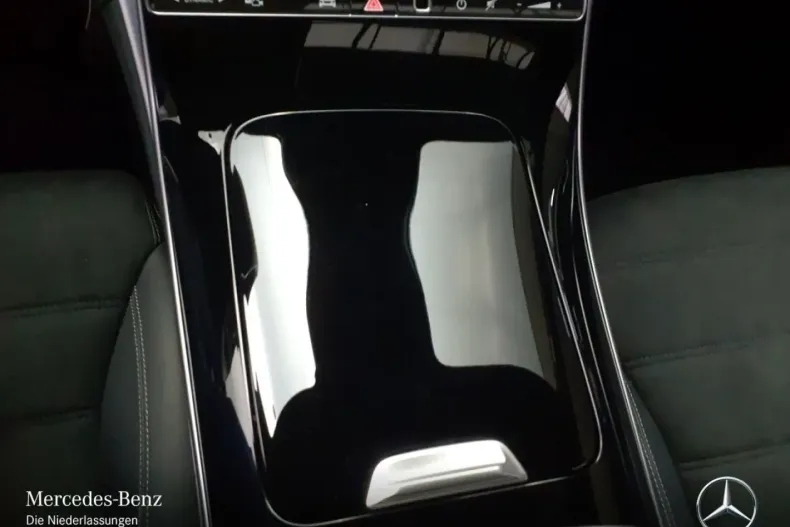 Mercedes-Benz CLE 200 din 2024 cu 7.702 km - oferta MER146858 - foto 12