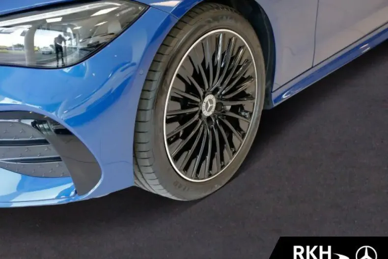 Mercedes-Benz CLE 200 din 2024 cu 12.316 km - oferta MER146860 - foto 4