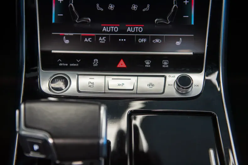 Audi Q8 din 2022 cu 60.236 km - oferta AUD146869 - foto 28