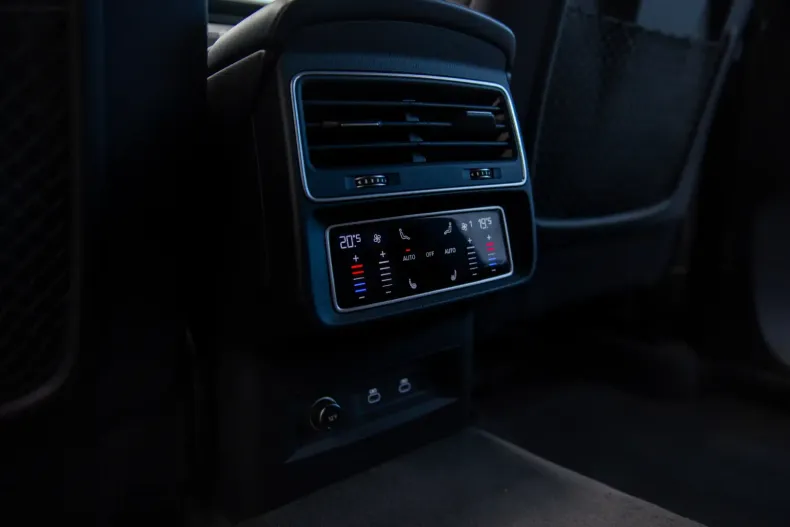 Audi Q8 din 2022 cu 60.236 km - oferta AUD146869 - foto 35