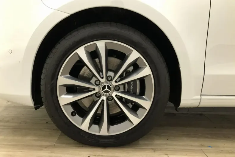 Mercedes-Benz V 300 din 2024 cu 9.800 km - oferta MER146876 - foto 8