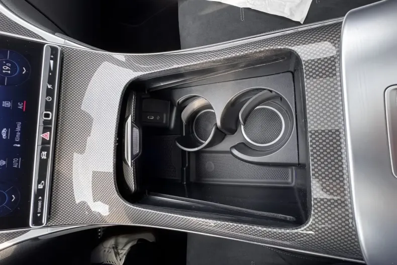 Mercedes-Benz GLC 200 din 2023 cu 16.900 km - oferta MER146886 - foto 14