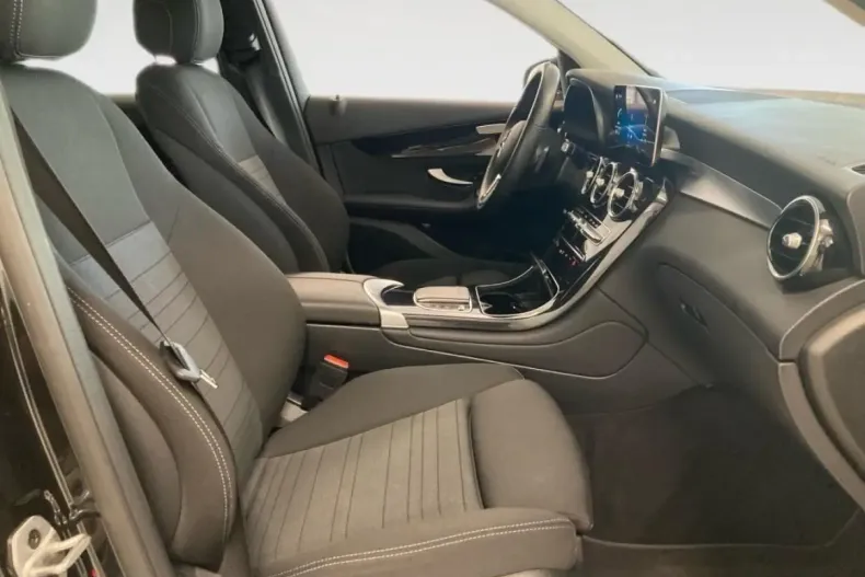 Mercedes-Benz GLC 200 din 2022 cu 57.705 km - oferta MER146897 - foto 9