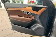 Volvo XC90 din 2021 cu 91.598 km - oferta VOL146899 - foto 9