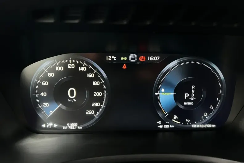 Volvo XC90 din 2021 cu 91.598 km - oferta VOL146899 - foto 12