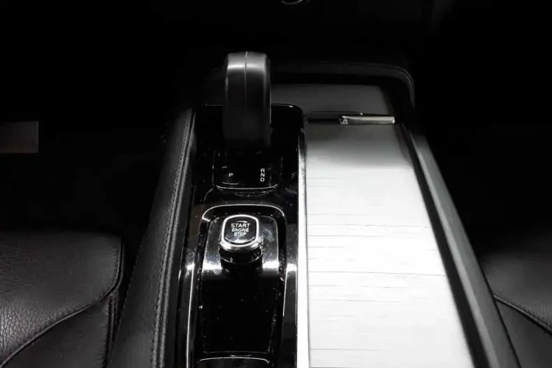 Volvo XC90 din 2021 cu 83.411 km - oferta VOL146900 - foto 5