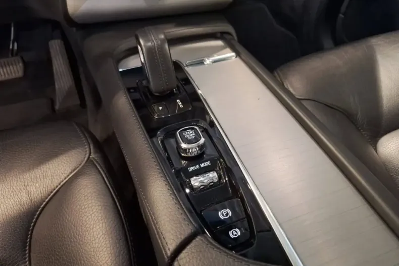 Volvo XC90 din 2020 cu 94.000 km - oferta VOL146903 - foto 10