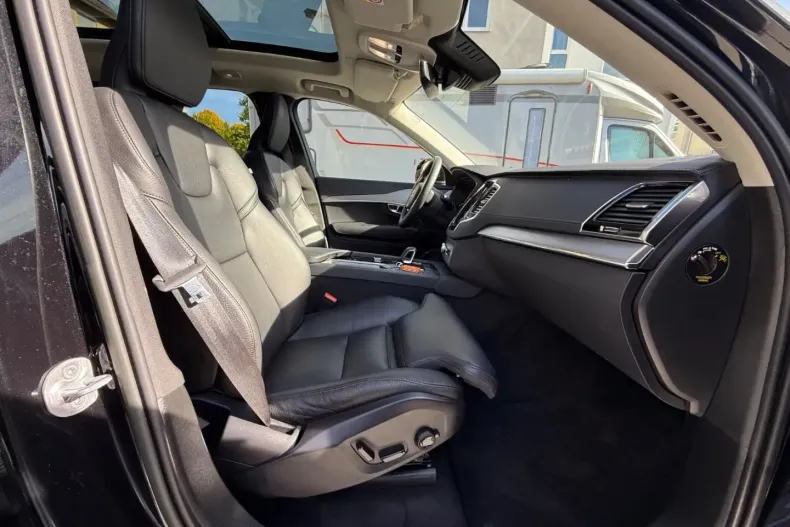 Volvo XC90 din 2023 cu 26.000 km - oferta VOL146906 - foto 16