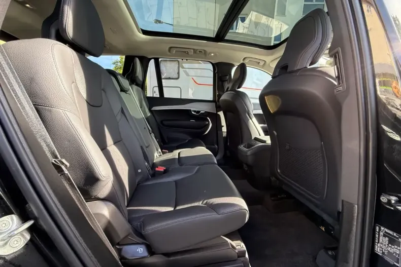 Volvo XC90 din 2023 cu 26.000 km - oferta VOL146906 - foto 17