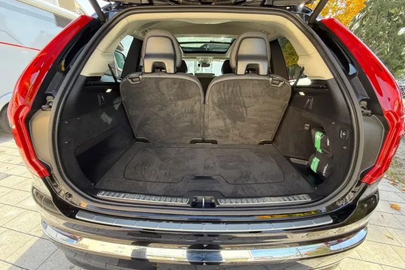 Volvo XC90 din 2023 cu 26.000 km - oferta VOL146906 - foto 20