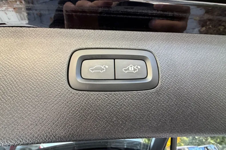 Volvo XC90 din 2023 cu 26.000 km - oferta VOL146906 - foto 22