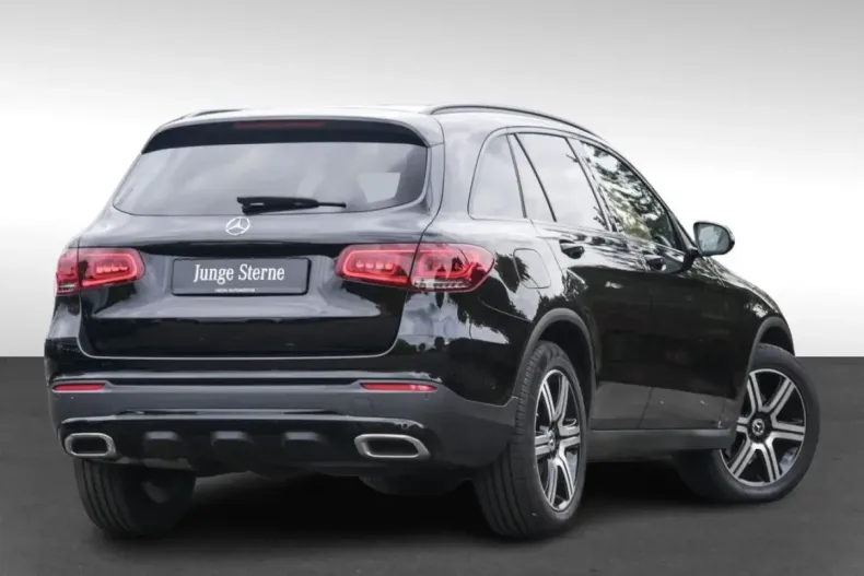 Mercedes-Benz GLC 200 din 2022 cu 46.792 km - oferta MER146908 - foto 2