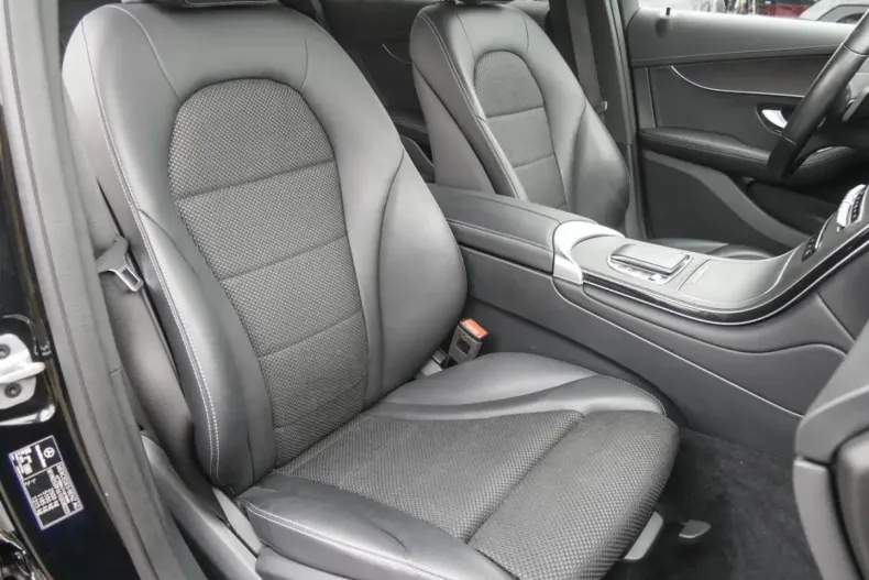 Mercedes-Benz GLC 200 din 2022 cu 46.792 km - oferta MER146908 - foto 6