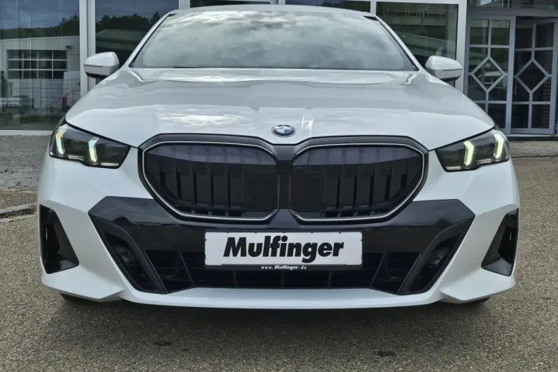 BMW 520 din 2024 cu 18.895 km - oferta BMW146909 - foto 2