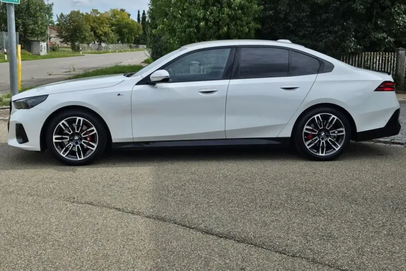 BMW 520 din 2024 cu 18.895 km - oferta BMW146909 - foto 4