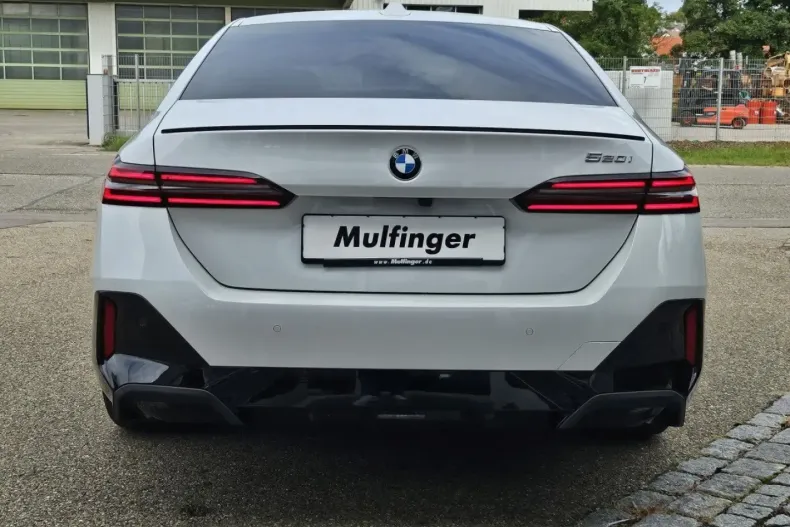 BMW 520 din 2024 cu 18.895 km - oferta BMW146909 - foto 7