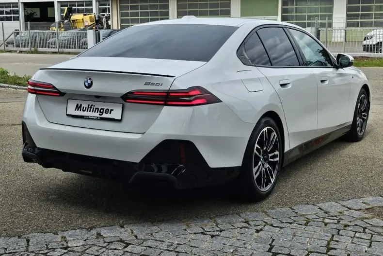 BMW 520 din 2024 cu 18.895 km - oferta BMW146909 - foto 8