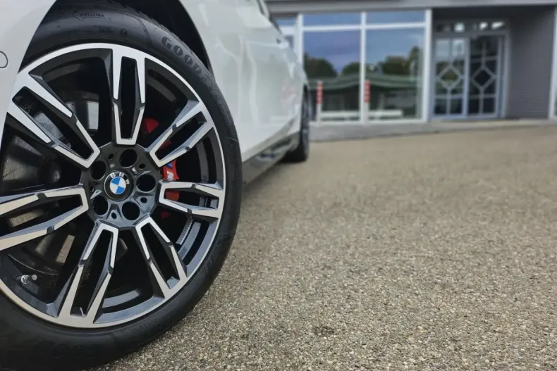 BMW 520 din 2024 cu 18.895 km - oferta BMW146909 - foto 9