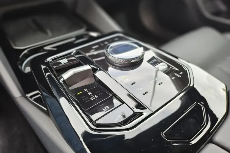 BMW 520 din 2024 cu 18.895 km - oferta BMW146909 - foto 16