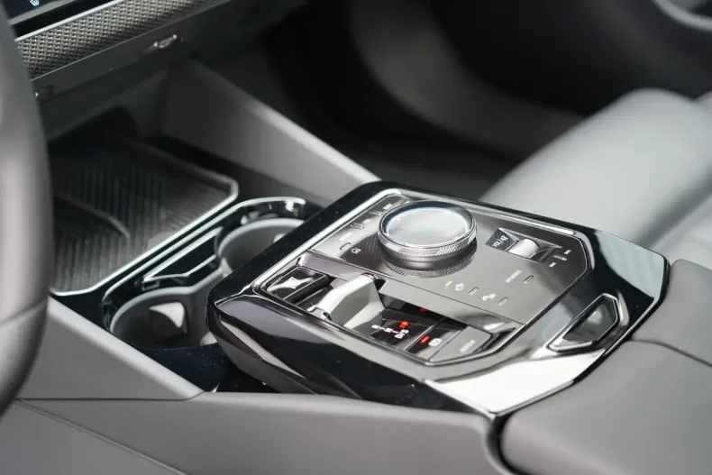 BMW 520 din 2024 cu 24.800 km - oferta BMW146910 - foto 10