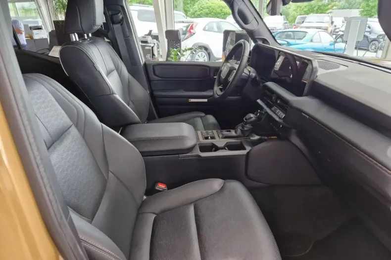 Toyota Land Cruiser din 2025 cu 9.800 km - oferta TOY146913 - foto 5