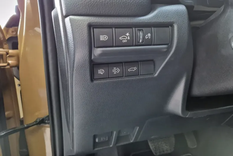 Toyota Land Cruiser din 2025 cu 9.800 km - oferta TOY146913 - foto 13