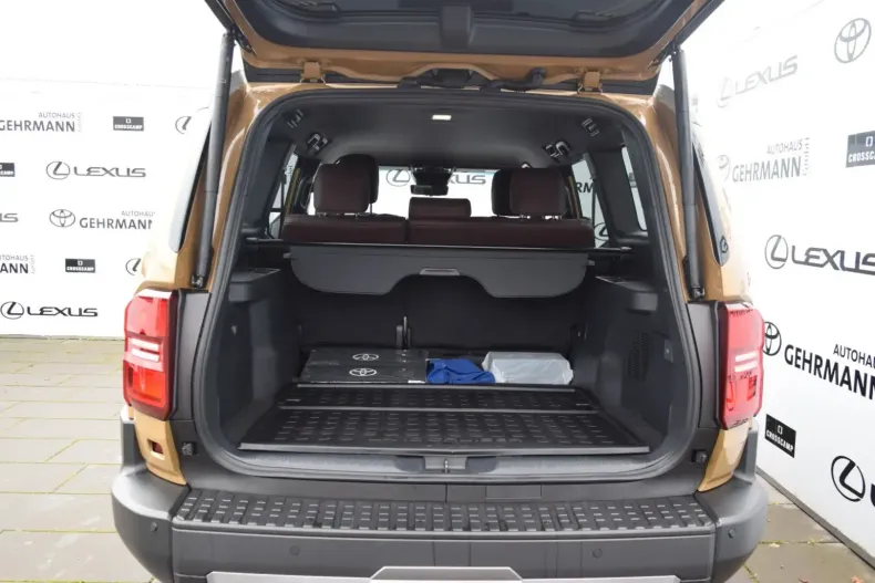 Toyota Land Cruiser din 2024 cu 12.500 km - oferta TOY146914 - foto 4