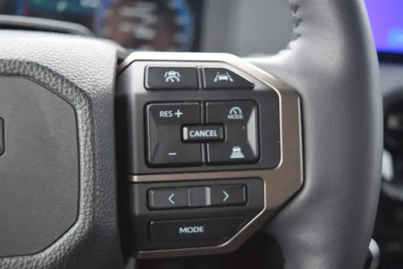 Toyota Land Cruiser din 2024 cu 12.500 km - oferta TOY146914 - foto 16