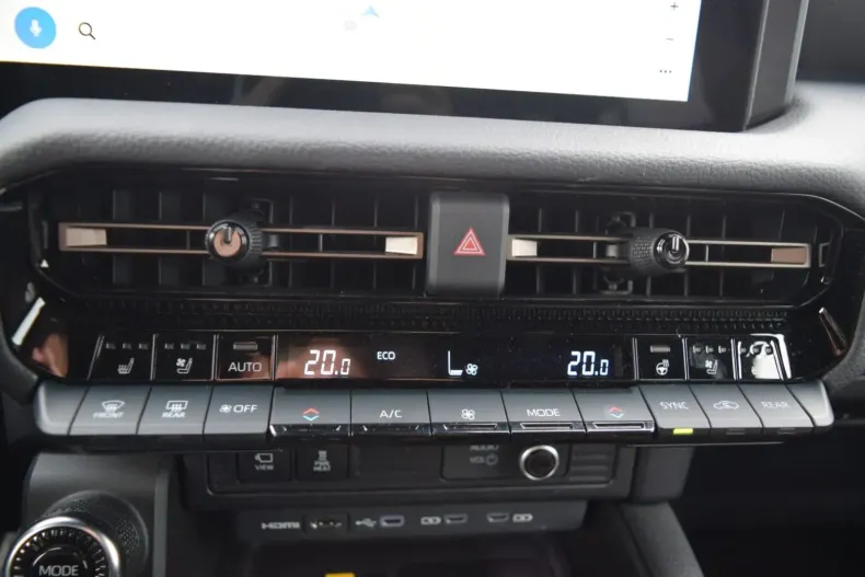 Toyota Land Cruiser din 2024 cu 12.500 km - oferta TOY146914 - foto 19