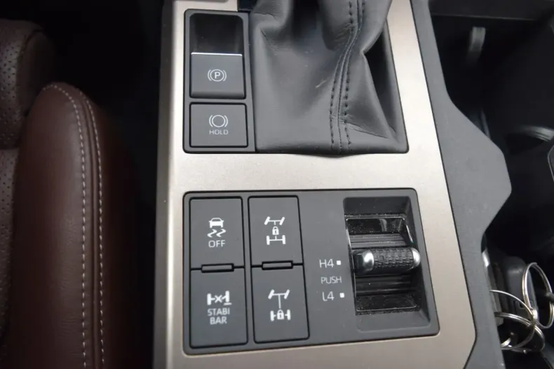 Toyota Land Cruiser din 2024 cu 12.500 km - oferta TOY146914 - foto 22