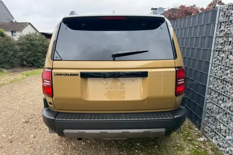 Toyota Land Cruiser din 2024 cu 23.580 km - oferta TOY146916 - foto 5