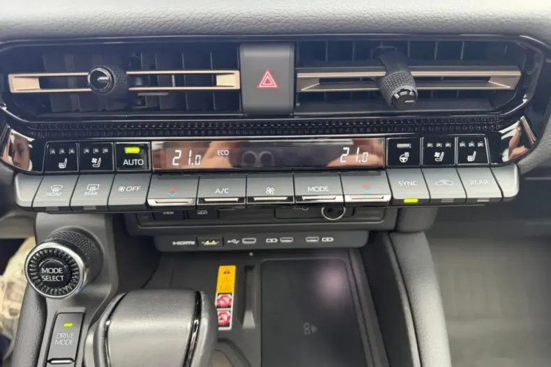 Toyota Land Cruiser din 2024 cu 23.580 km - oferta TOY146916 - foto 15