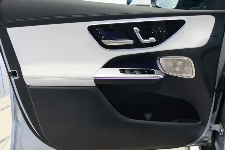 Mercedes-Benz GLC 200 din 2024 cu 3.336 km - oferta MER146920 - foto 20