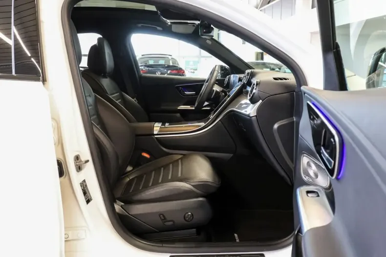 Mercedes-Benz GLC 300 din 2023 cu 39.903 km - oferta MER146923 - foto 2