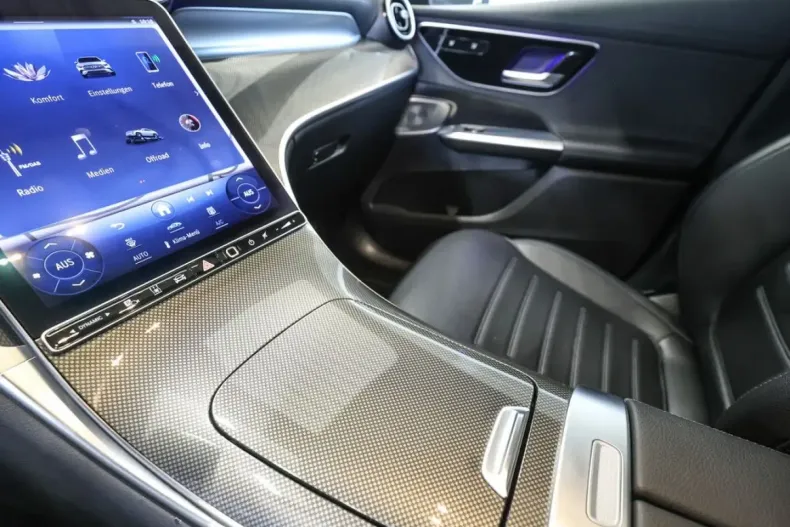 Mercedes-Benz GLC 300 din 2023 cu 39.903 km - oferta MER146923 - foto 12