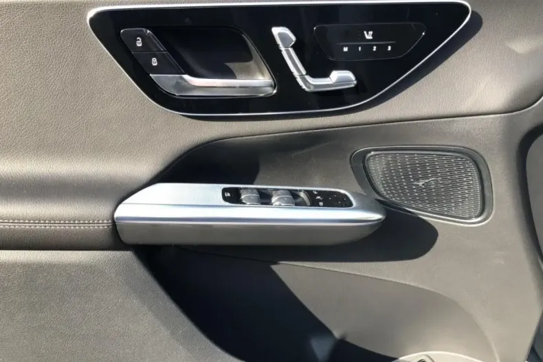 Mercedes-Benz GLC 200 din 2025 cu 9.177 km - oferta MER146934 - foto 15