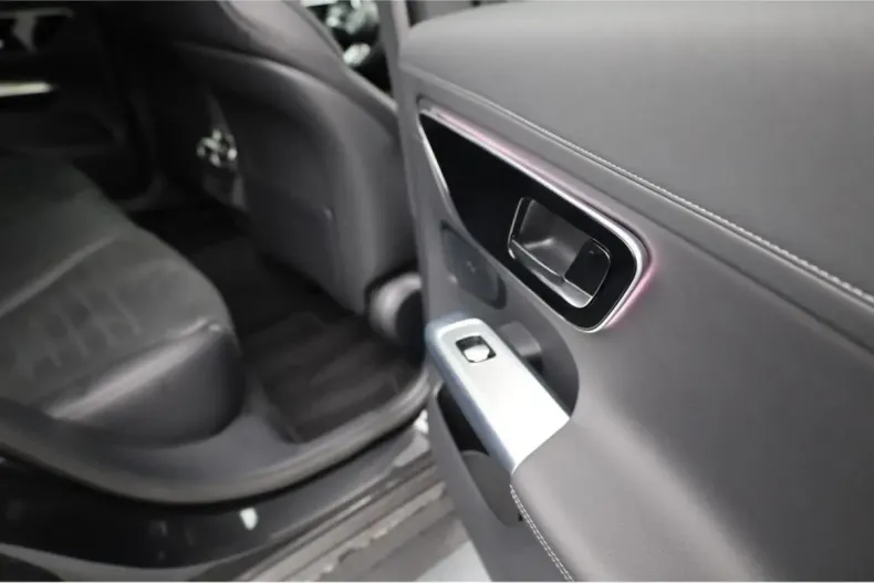 Mercedes-Benz GLC 300 din 2023 cu 19.774 km - oferta MER146936 - foto 18