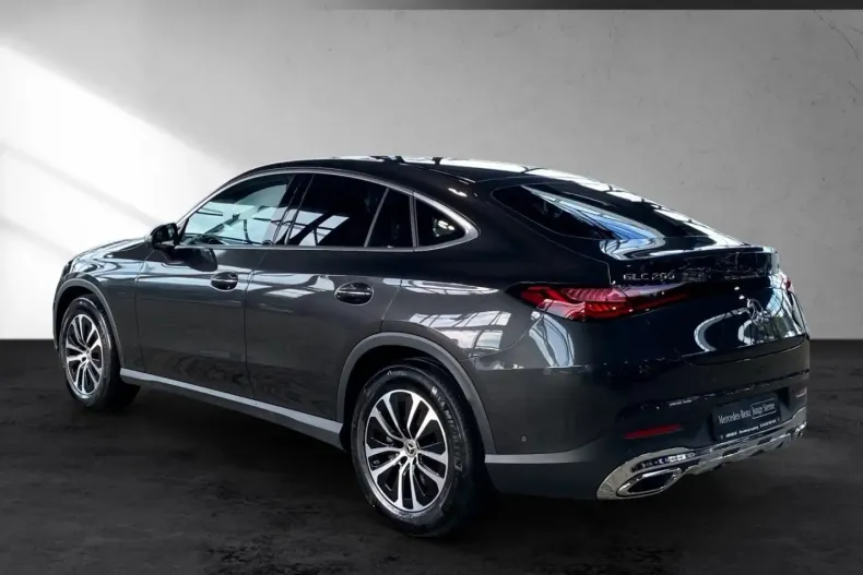 Mercedes-Benz GLC 200 din 2023 cu 5.799 km - oferta MER146940 - foto 4