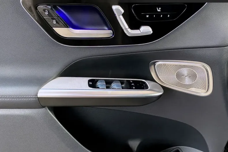 Mercedes-Benz GLC 200 din 2023 cu 5.799 km - oferta MER146940 - foto 14