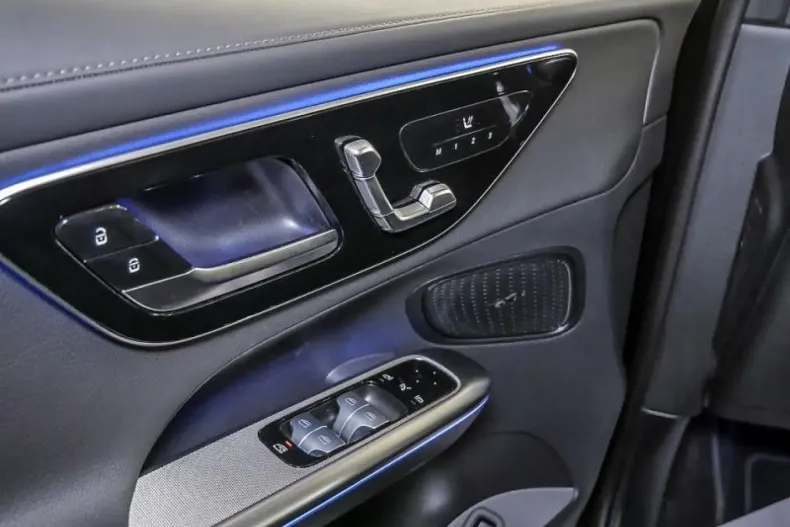 Mercedes-Benz GLC 200 din 2024 cu 27.305 km - oferta MER146946 - foto 13