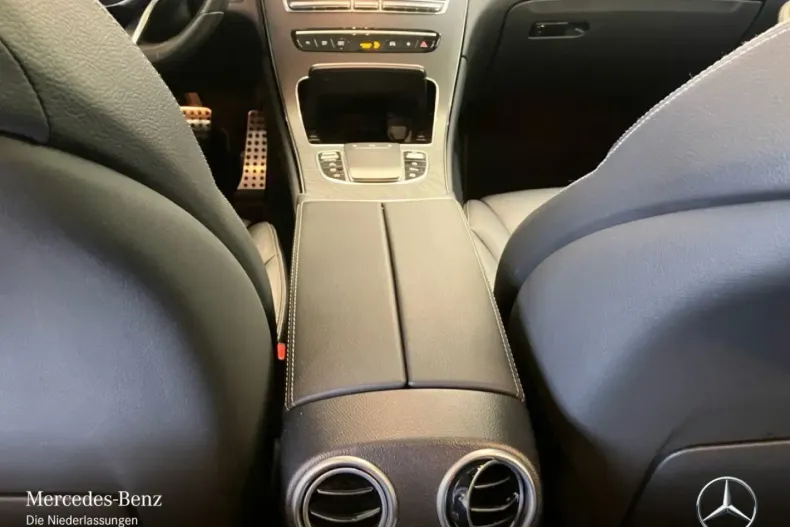 Mercedes-Benz GLC 220 din 2022 cu 54.717 km - oferta MER146948 - foto 11