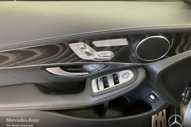 Mercedes-Benz GLC 220 din 2022 cu 54.717 km - oferta MER146948 - foto 13