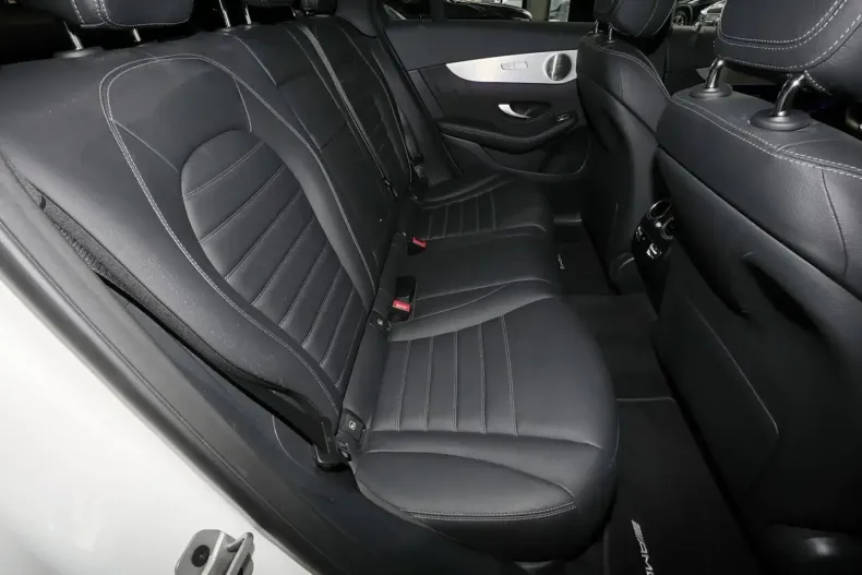 Mercedes-Benz GLC 300 din 2021 cu 49.010 km - oferta MER146949 - foto 6