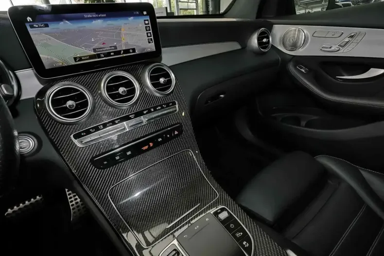 Mercedes-Benz GLC 300 din 2021 cu 49.010 km - oferta MER146949 - foto 9