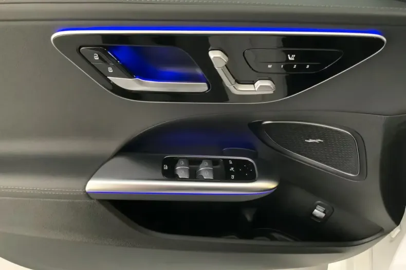 Mercedes-Benz C 200 din 2024 cu 30.438 km - oferta MER146950 - foto 5