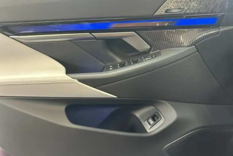 BMW M5 din 2024 cu 8.200 km - oferta BMW146955 - foto 19